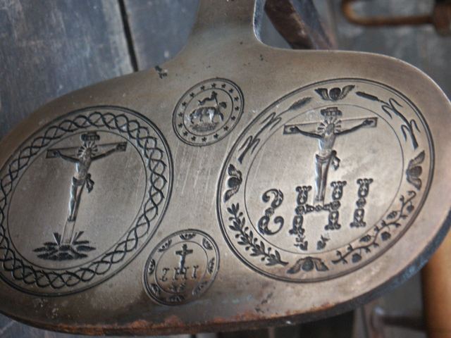 Communion wafer baking iron